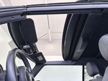 Mini Cabriolet Cabriolet Cooper C — photo 9