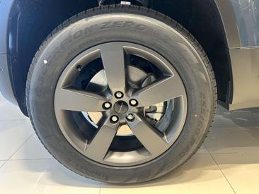 Land Rover Defender 90 D200 MHEV — photo 9