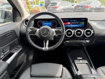Mercedes GLA 200d — photo 13