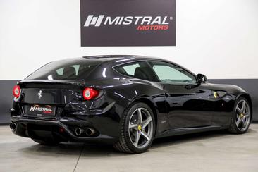 Ferrari FF — photo 5