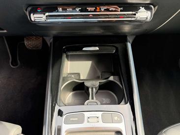 Mercedes GLA 200d — photo 22