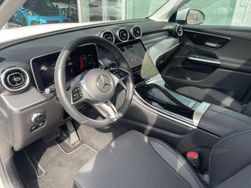 Mercedes GLC 400 E — photo 10