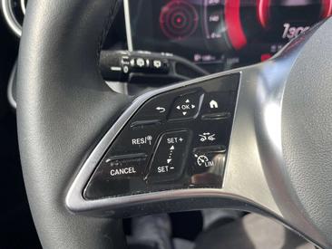 Mercedes GLC 400 E — photo 16