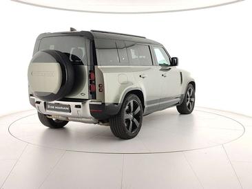 Land Rover Defender 90 D200 MHEV — photo 4