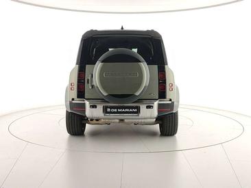 Land Rover Defender 90 D200 MHEV — photo 10