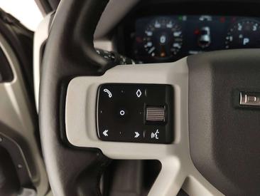 Land Rover Defender 90 D200 MHEV — photo 15