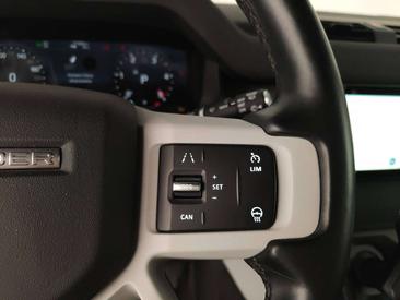 Land Rover Defender 90 D200 MHEV — photo 16