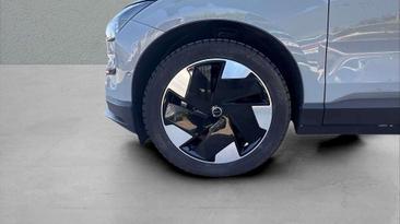 Volvo EX30 Single Motor Extended Range — photo 10