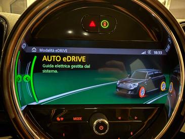 Mini Countryman Cooper SE ALL4 — photo 10