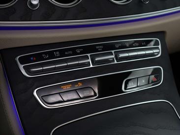 Mercedes Classe E Berline 300 E — photo 15
