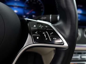 Mercedes Classe E Berline 300 E — photo 19