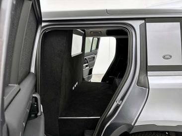 Land Rover Defender 90 D200 MHEV — photo 40