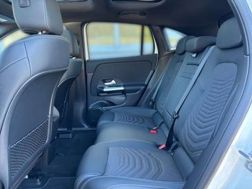 Mercedes EQA 350 — photo 13