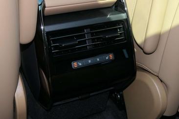 Land Rover Range Rover Sport D250 — photo 20