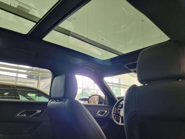Land Rover Range Rover Velar P400e — photo 10