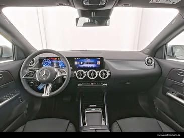 Mercedes EQA 250 — photo 6