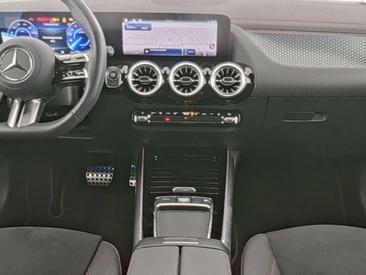 Mercedes EQA 300 4MATIC — photo 6