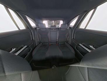 Mercedes EQA 300 4MATIC — photo 8
