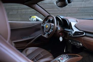 Ferrari 458 Italia — photo 15