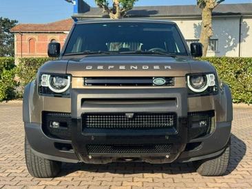 Land Rover Defender 110 D250 MHEV — photo 4