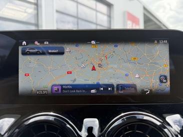 Mercedes GLA 200 — photo 16