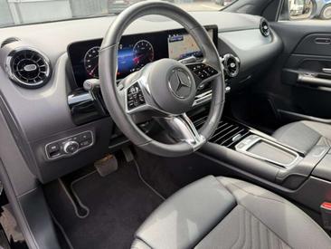 Mercedes GLA 200 — photo 19