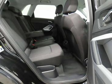 Audi Q3 35 TDI — photo 10