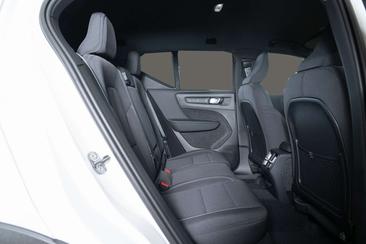Volvo EX40 Single Motor Extended Range — photo 12