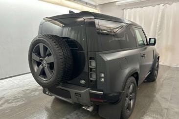 Land Rover Defender 110 V8 Carpathian Edition — photo 3