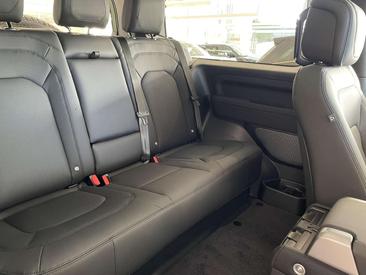 Land Rover Defender 130 Outbound — photo 5