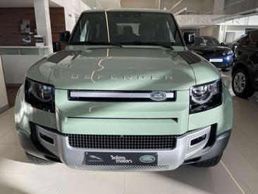 Land Rover Defender 130 Outbound — photo 8