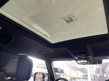 Land Rover Defender 130 Outbound — photo 11