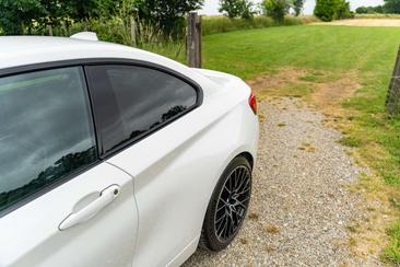 BMW M2 Competition — photo 12