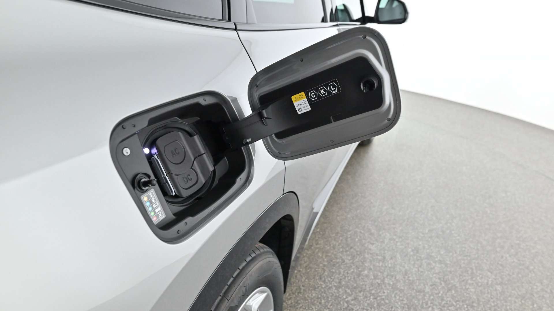 BMW IX1 EDrive20 - 2024 - Joinsteer - #9