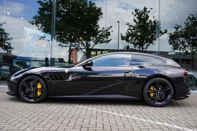 Ferrari GTC4Lusso T