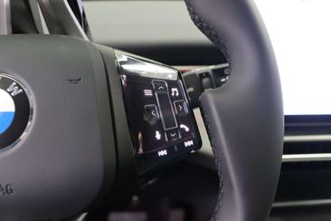 BMW iX3 50 XDrive — photo 15