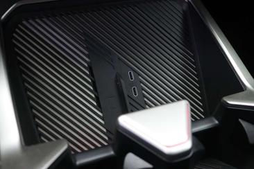 BMW iX3 50 XDrive — photo 17