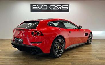 Ferrari GTC4Lusso — photo 2