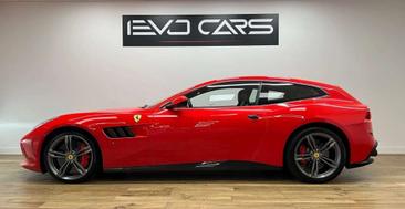 Ferrari GTC4Lusso — photo 3
