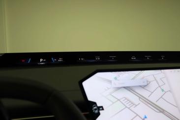 BMW iX3 50 XDrive — photo 21