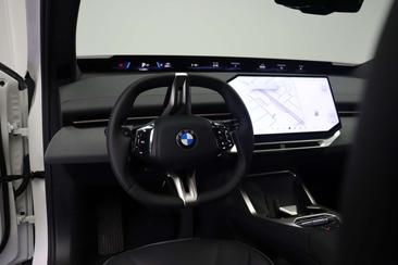BMW iX3 50 XDrive — photo 23