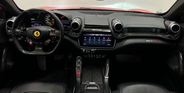Ferrari GTC4Lusso — photo 9
