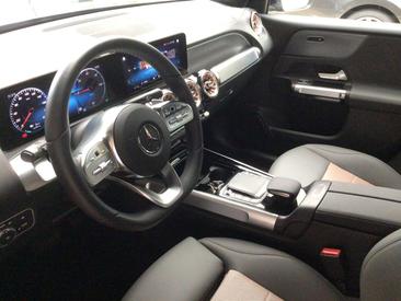 Mercedes EQB 350 4MATIC — photo 8