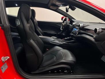 Ferrari GTC4Lusso — photo 11
