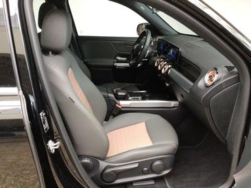 Mercedes EQB 350 4MATIC — photo 9