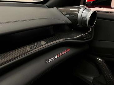 Ferrari GTC4Lusso — photo 19