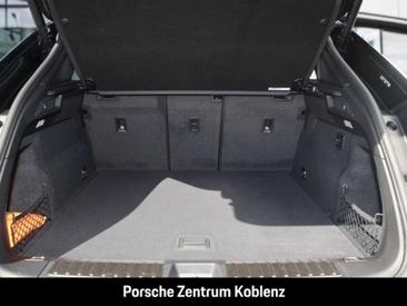 Porsche Macan Electric — photo 21