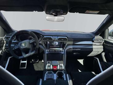 Lamborghini Urus Performante — photo 7