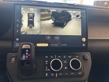 Land Rover Defender 130 D300 MHEV — photo 18