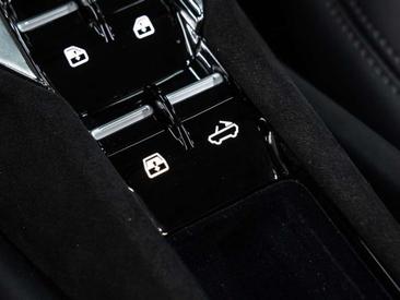 Ferrari 296 GTS — photo 18